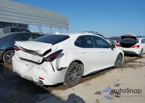 2021 Toyota Camry Se z USA, uszkodzony, nr VIN 4T1G11AKXMU574892